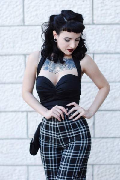 robe noire pin up courte